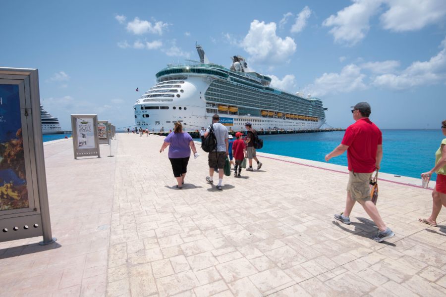 Cruise line shore excursion group