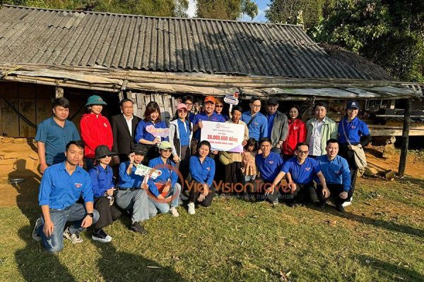 Our team delivering relief support to communities affected by Typhoon Yagi in Vietnam