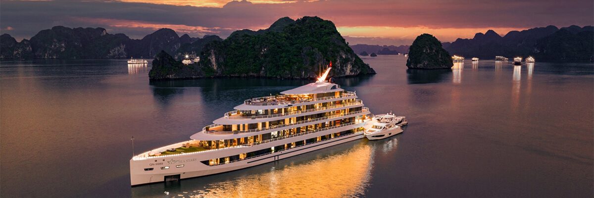 Luxury-Cruise-in-Ha-Long-Bay-Vietnam-tour-packages.jpg