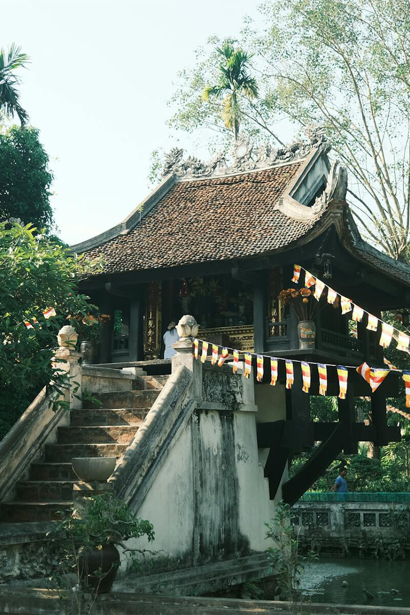 One-pillar-pagoda-Vietnam-Luxury-Tour-Packages.jpg