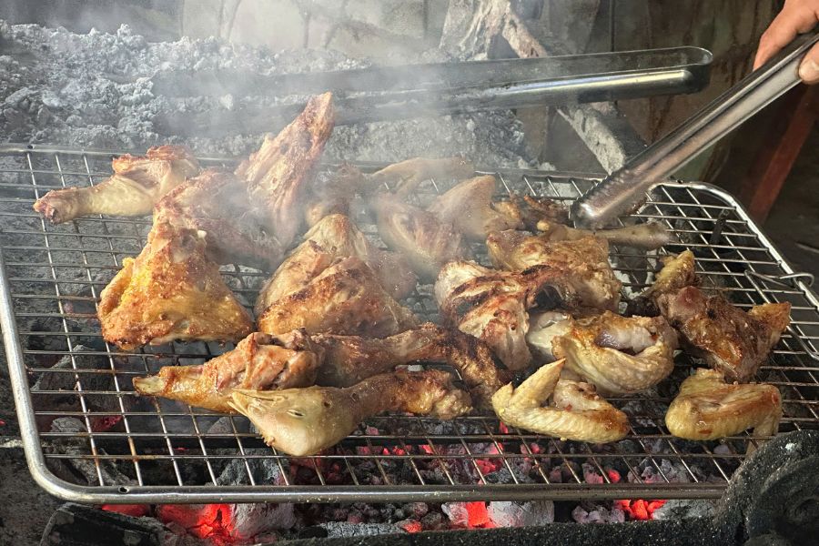 Promoting local culinary traditions with safe and authentic street food experiences for luxury travelers