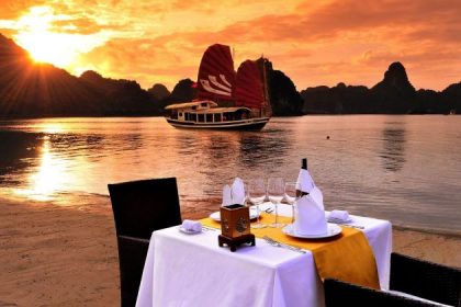 enjoy romantic dinner at halong bay in vietnam luxury vacation