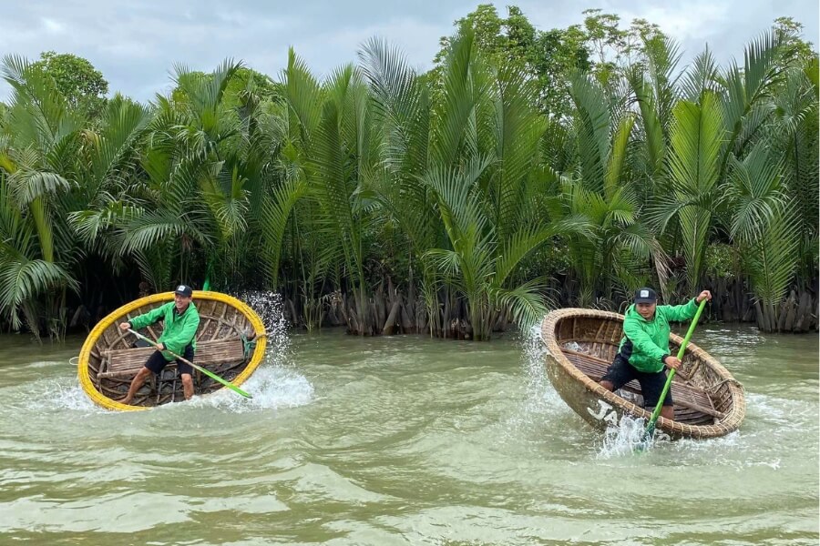 experience Hoi An Coconut Busket Boat in vietnam luxury tour
