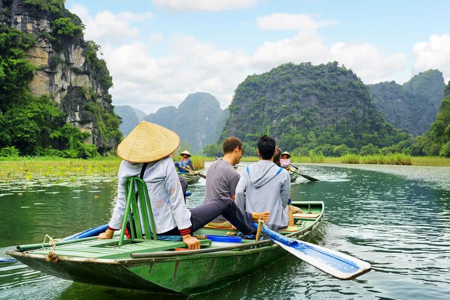 feel confident for luxury travel to vietnam
