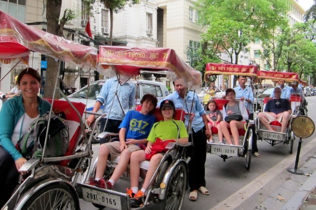 hanoi family cyclo tour