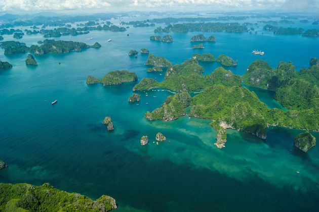 hanoi to halong bay by private seaplane