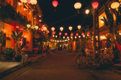 hoi an ancient town at night