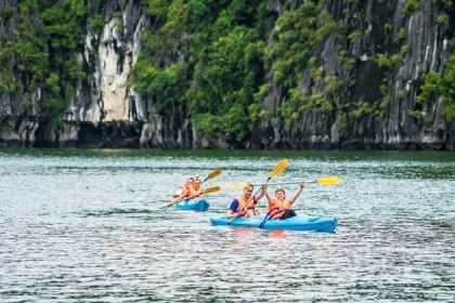 kayaking at halong bay