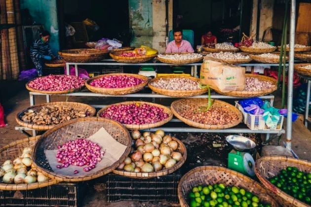 local products in dam market