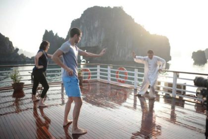 practice tai chi lesson at halong bay