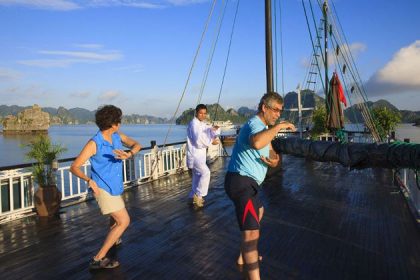 practice tai chi lesson at halong bay