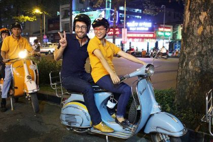 saigon vespa tour after dark